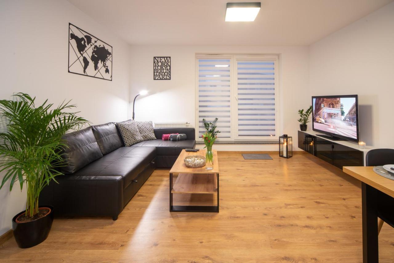 Maya's Flats & 49 - Spacious 3 In Szafarnia * Gdańsk