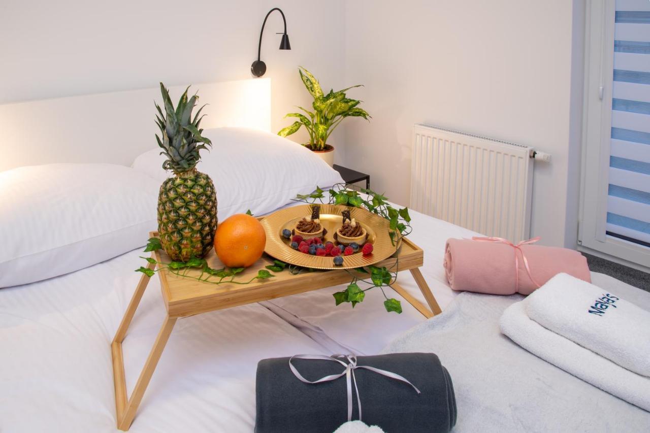 Maya's Flats & 49 - Spacious 3 In Szafarnia Gdańsk