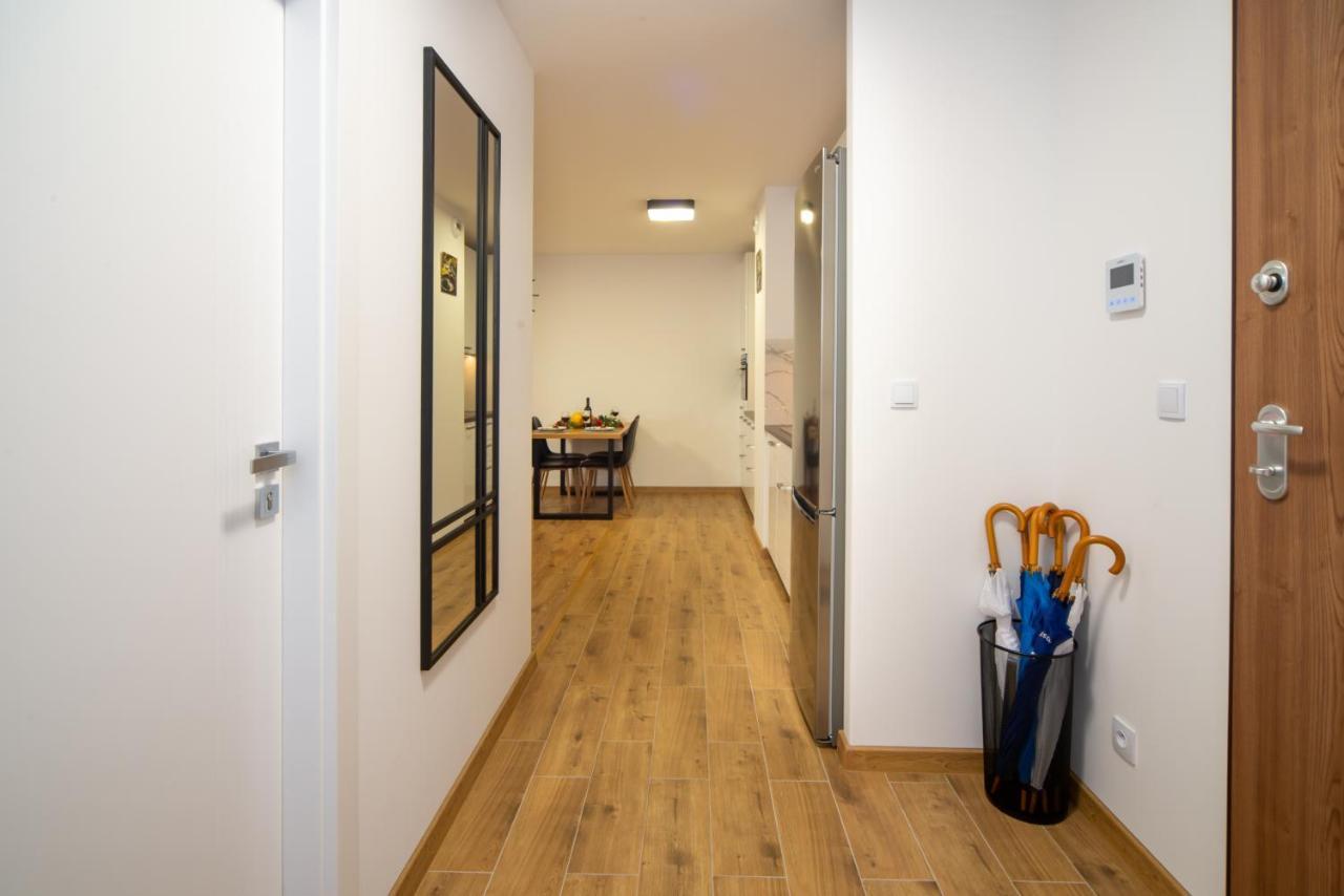 Maya's Flats & 49 - Spacious 3 In Szafarnia Gdańsk