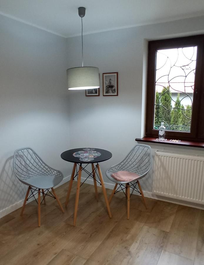 Pastelowy 40 Metrow Z Widokiem Na Ogrod Apartment *