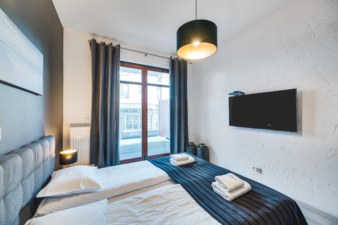 Greenwood With Terrace - Neptun Park By Oneapartments *