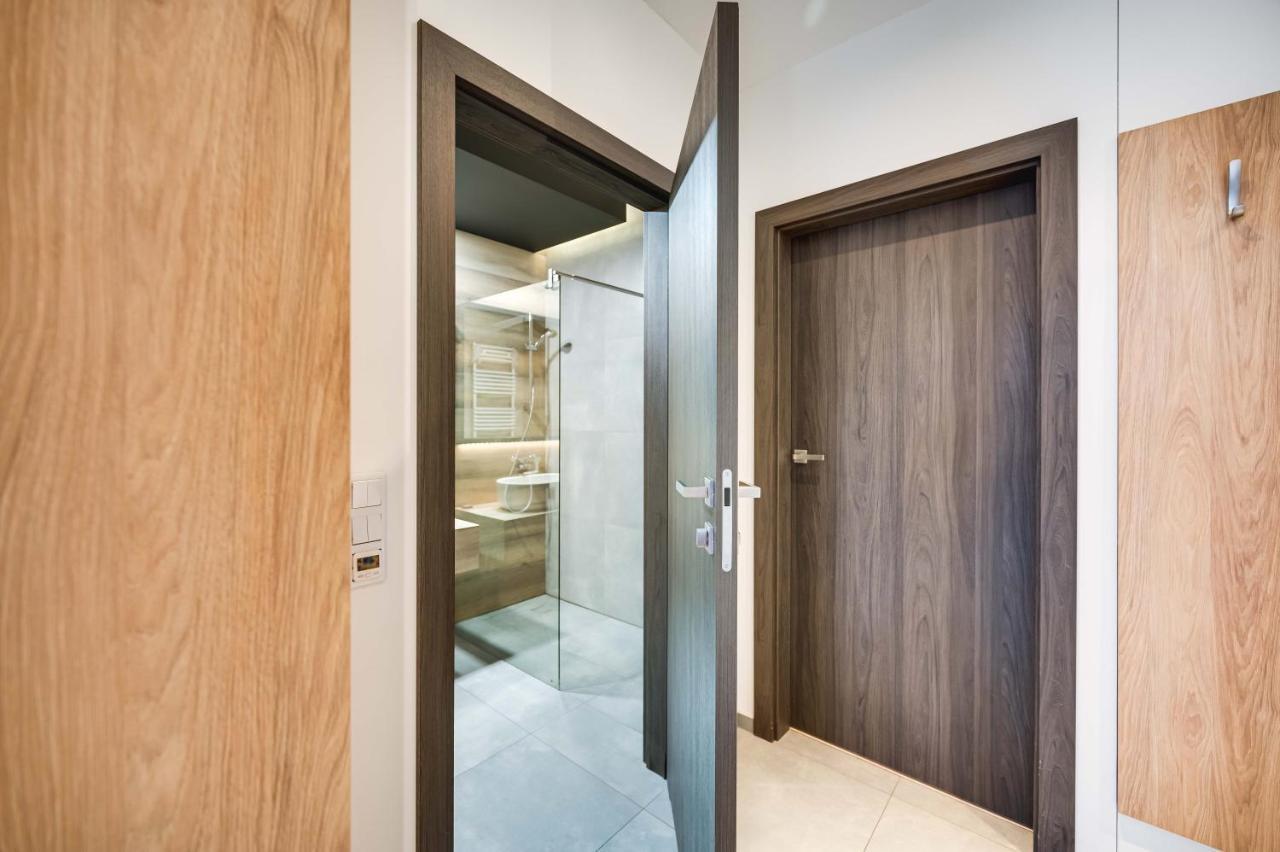 Căn hộ Greenwood With Terrace - Neptun Park By Oneapartments *