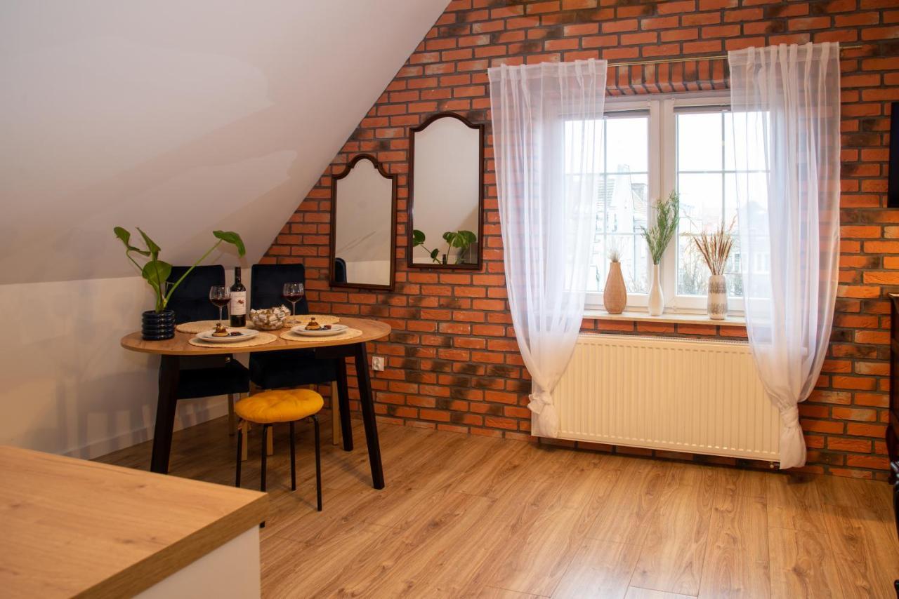 Dluga 66 Attic Huoneisto