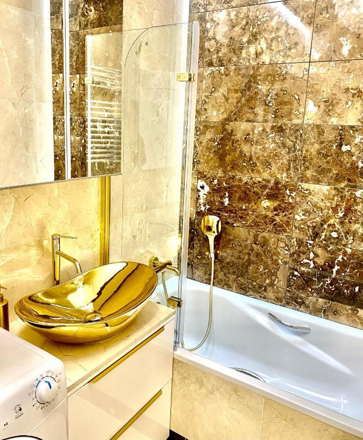 Old Town Wind Rose- Luxury Gdansk- Granaria Apartment Gdansk