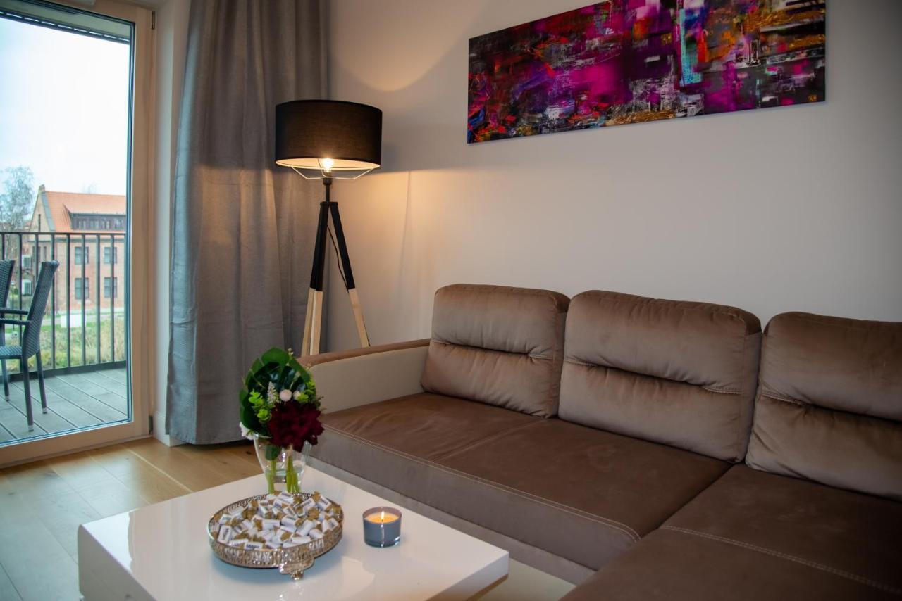 Maya's Flats & - River View Apartment