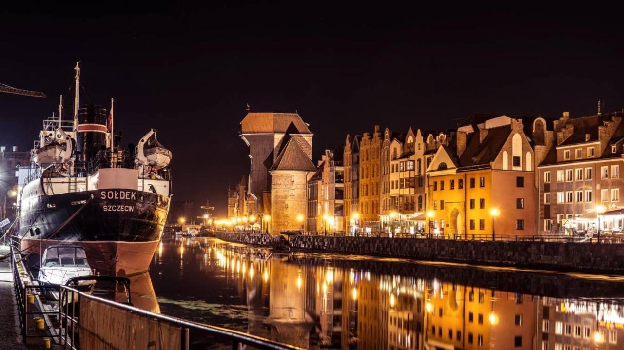 Four Seasons With Parking Place Gdansk