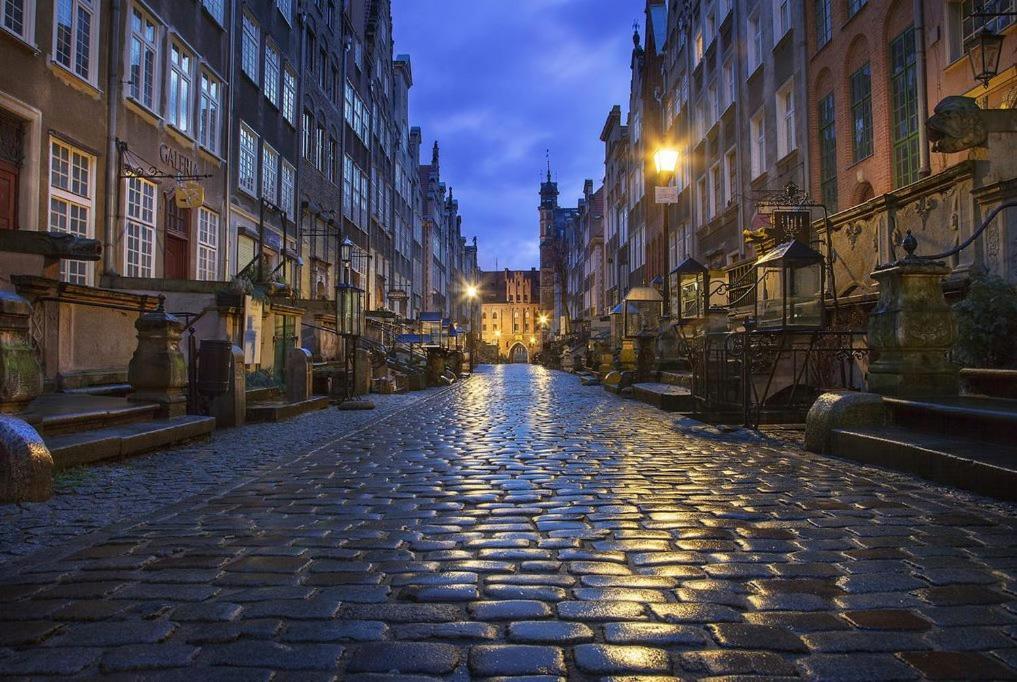 Four Seasons With Parking Place Apartment Gdansk