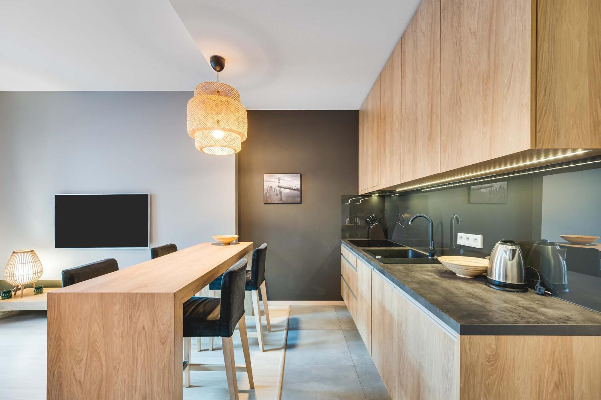 Greenwood With Terrace - Neptun Park By Oneapartments *