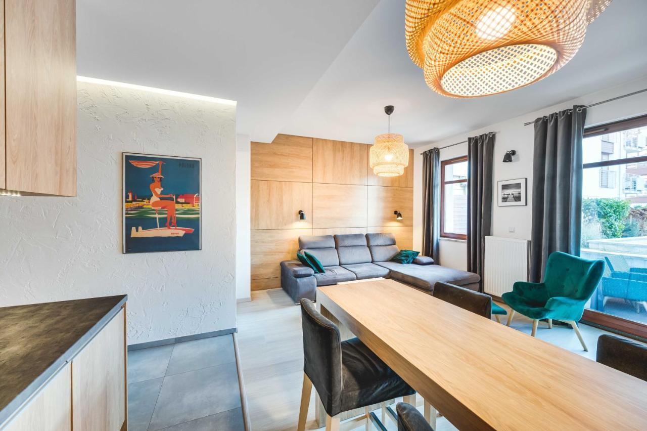 Greenwood With Terrace - Neptun Park By Oneapartments *