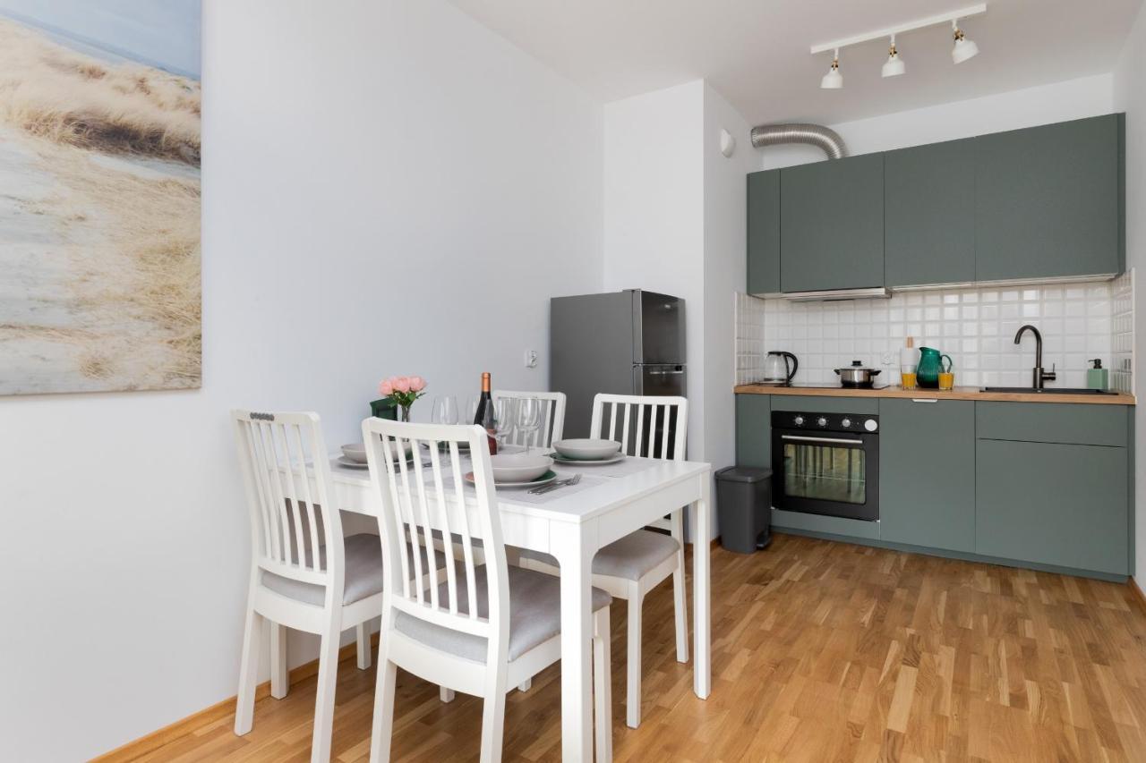 Apartment Stadion With Parking By Renters Gdansk