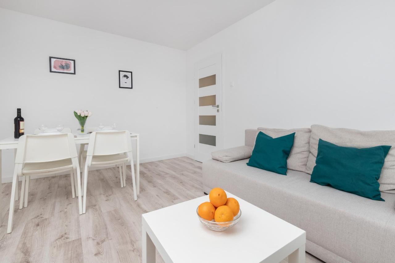 Przymorze Kolobrzeska Blue Sea By Renters Apartment