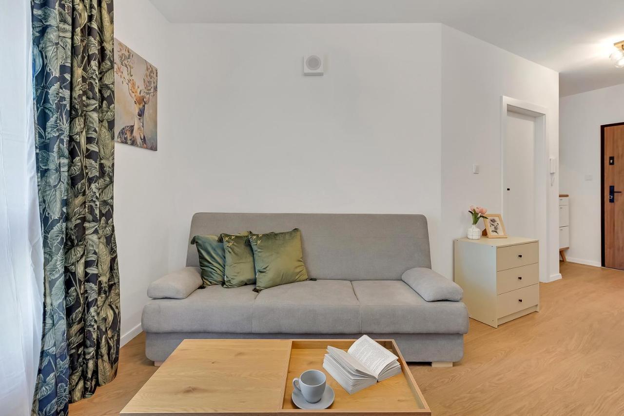 Slaska 12 Living By Downtown Apartment *