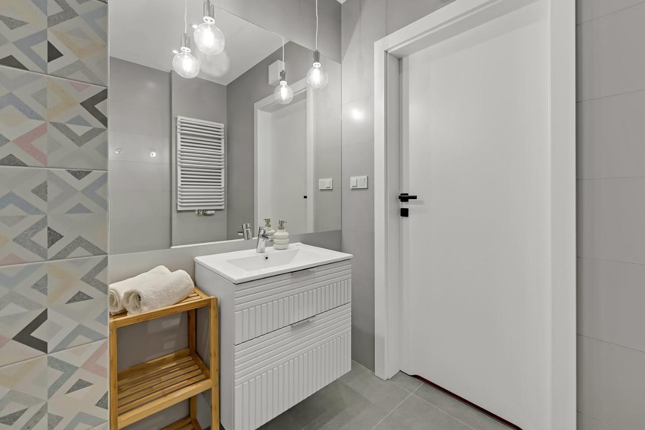 Slaska 12 Living By Downtown Apartment