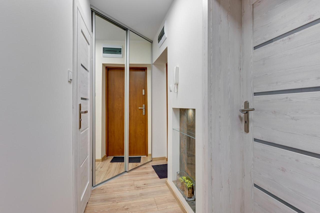 Dom & House - Old Town Straganiarska Apartment *