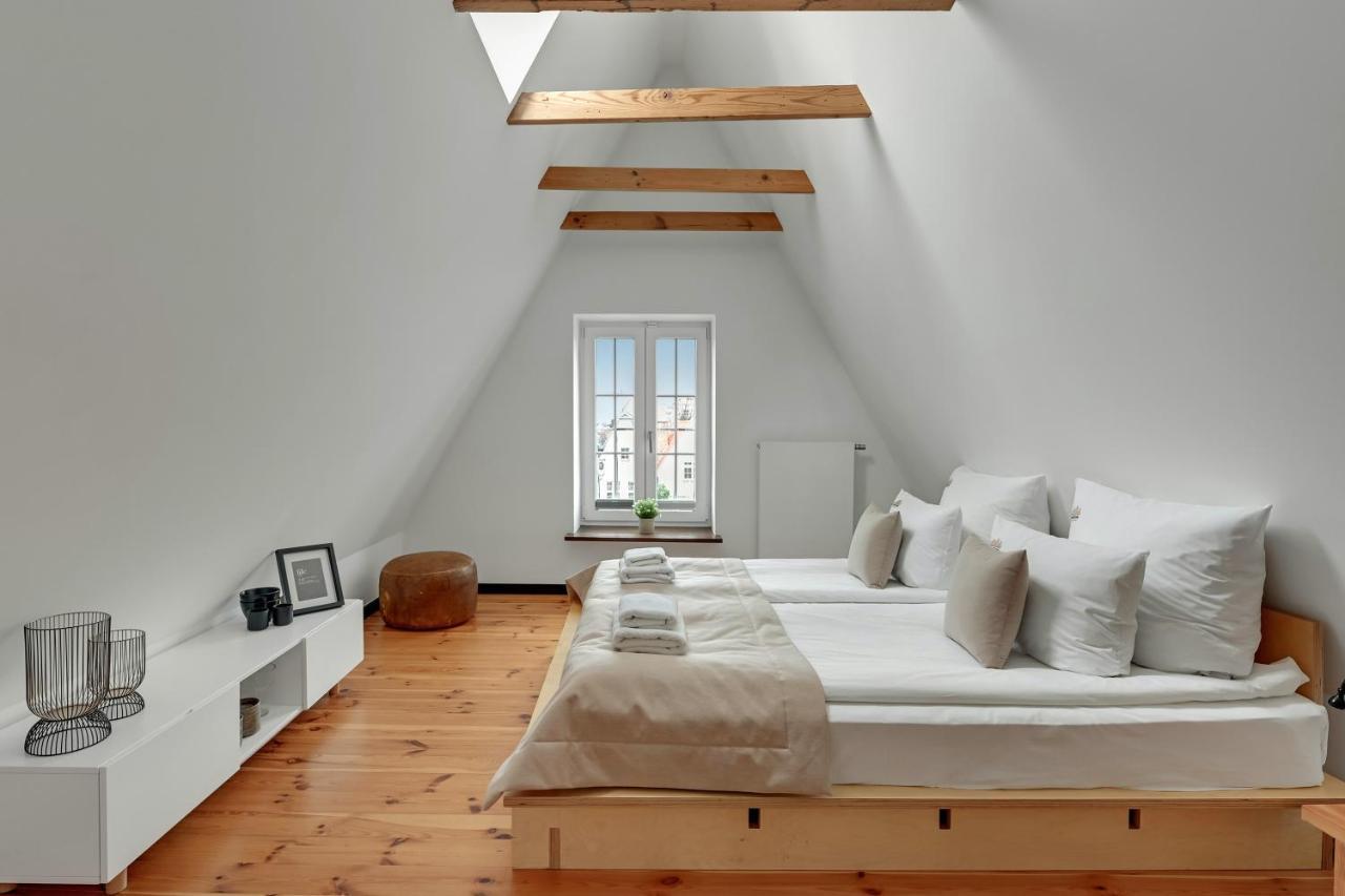 3-level With A View Of St Mary's Basilica By Downtown Apartment *