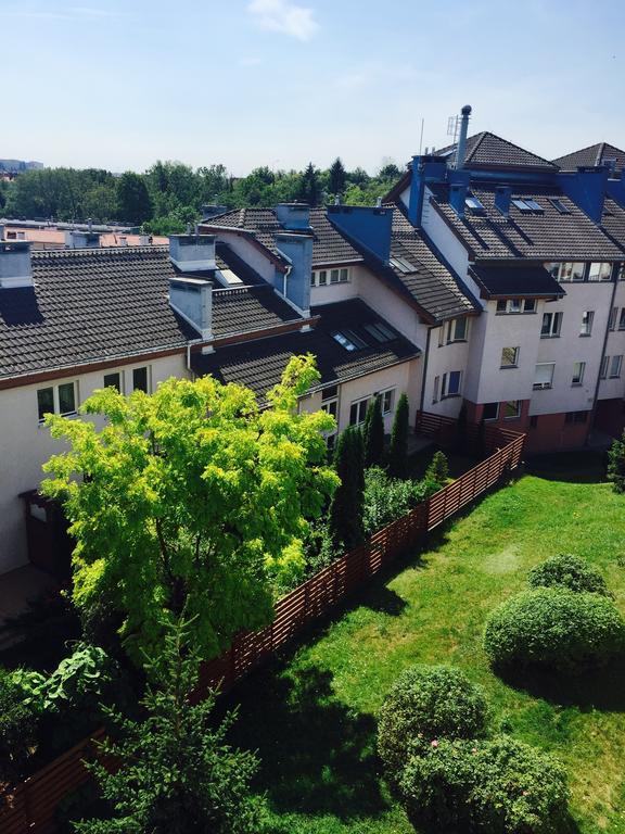 777 Apartments & Cars _ Marshal Foch Apartment *