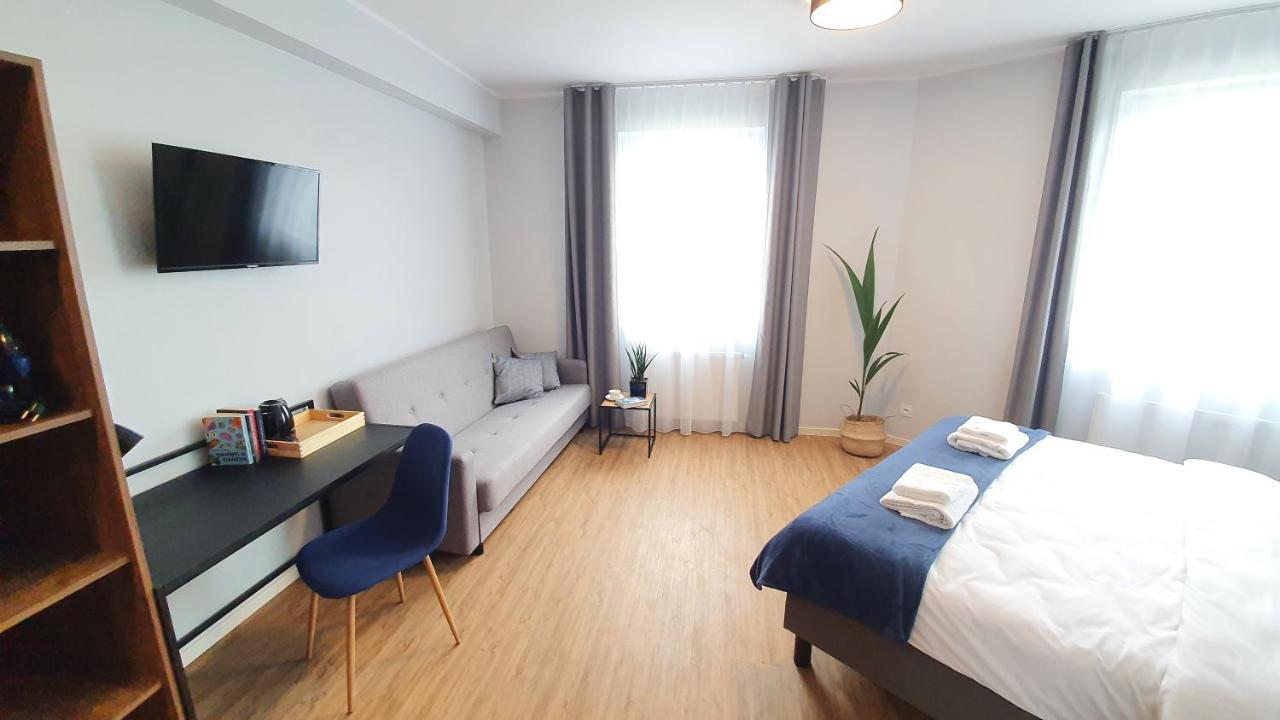 Bed & Breakfast Sleep Port - Bezplatny Parking *