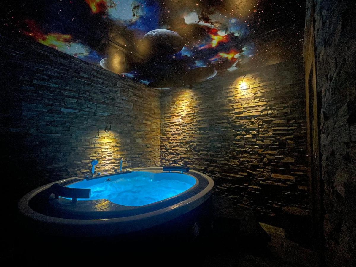Amber Hotel 3*