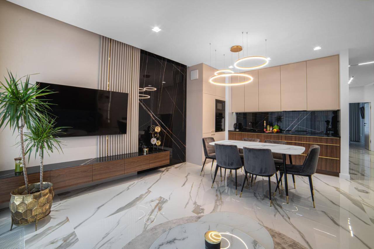 Amber Centrum Lux