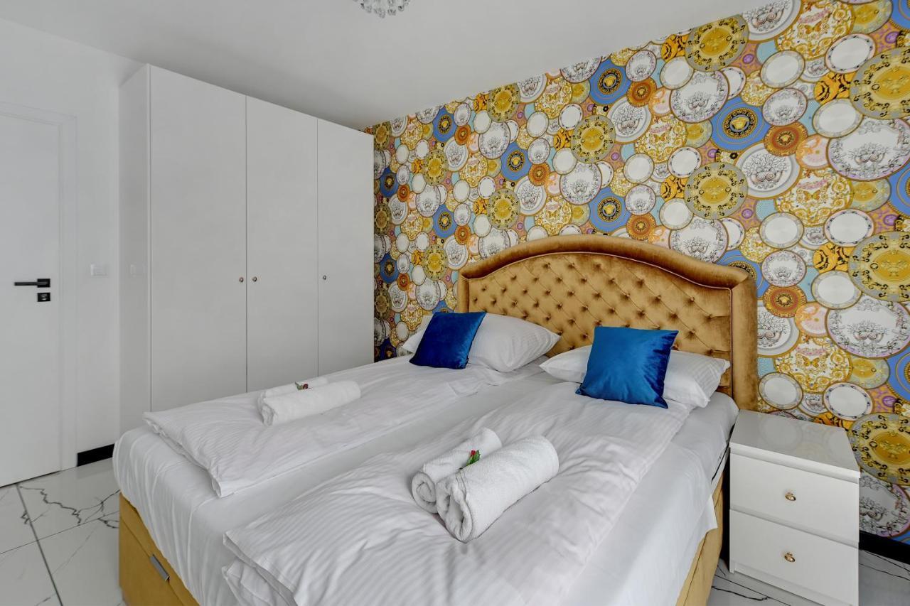 Apartment Wave Apartments-gold Exclusive