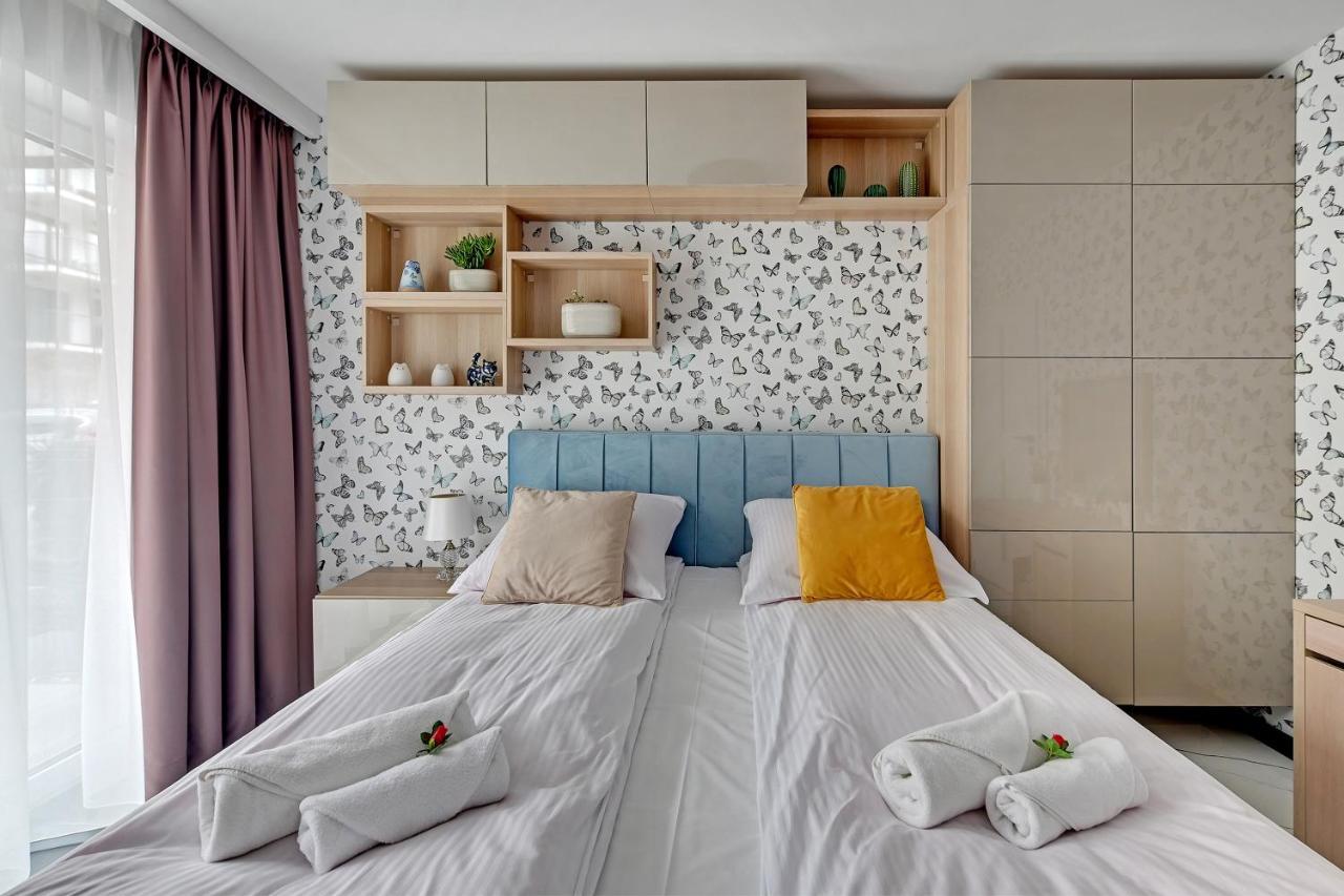 Apartment Wave Apartments-gold Exclusive