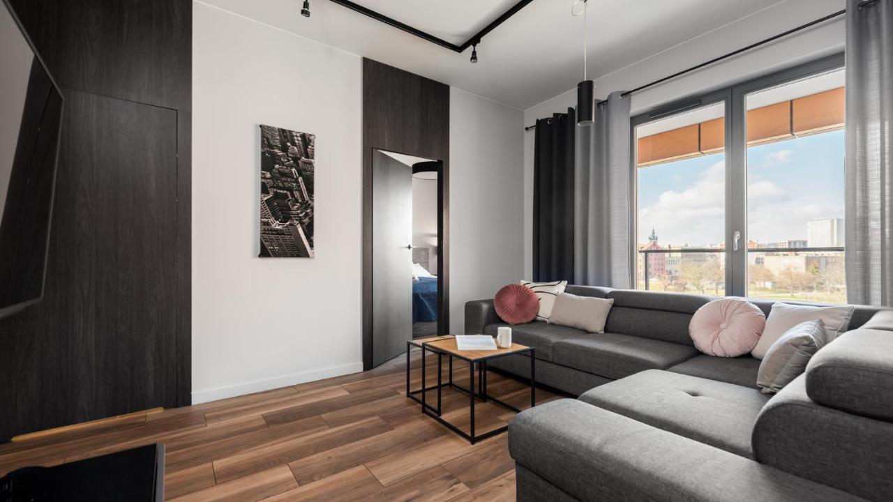 Apartment Flatbook - Center Brabank With Parking *