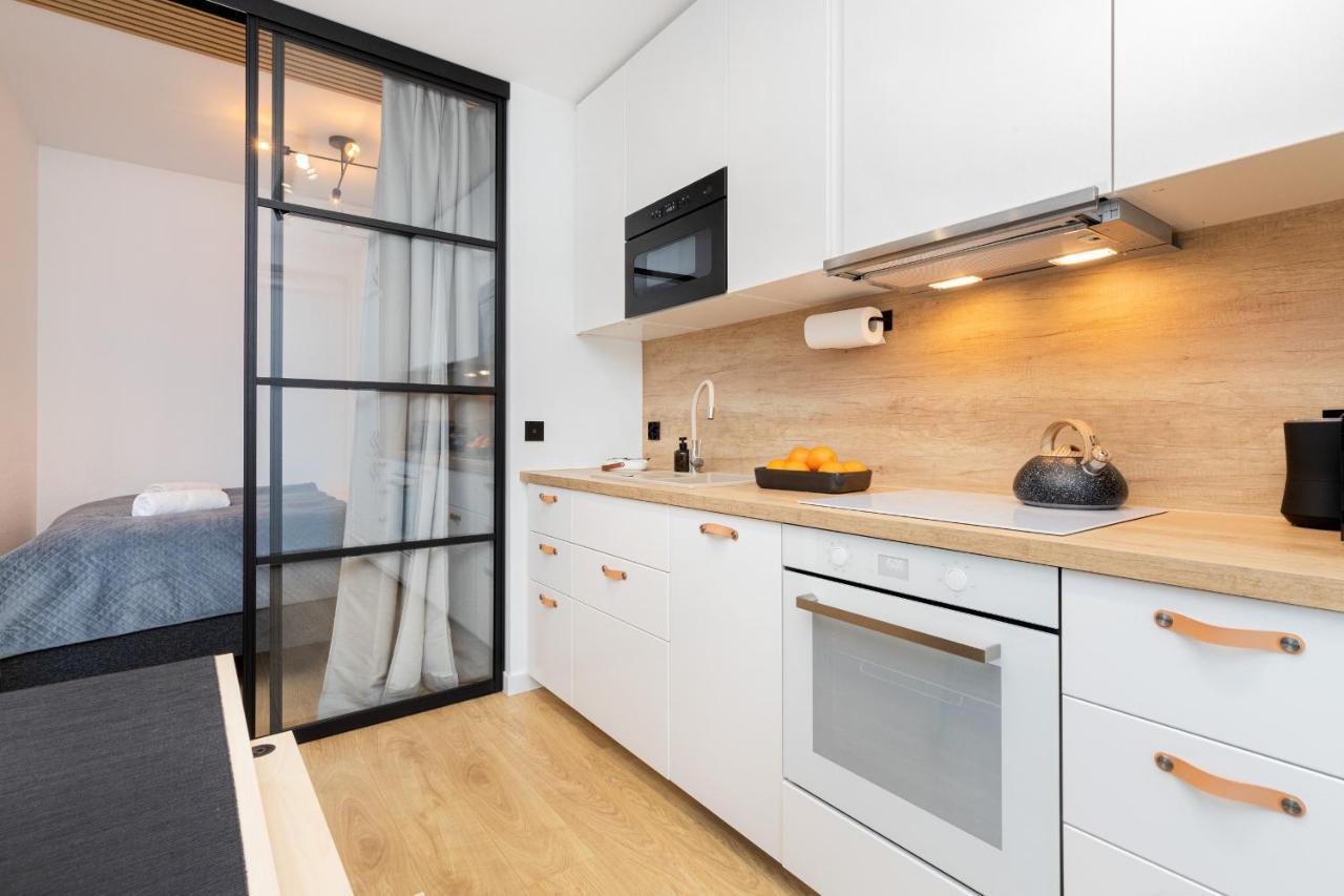 Butterfly With Parking By Renters Apartment Gdansk