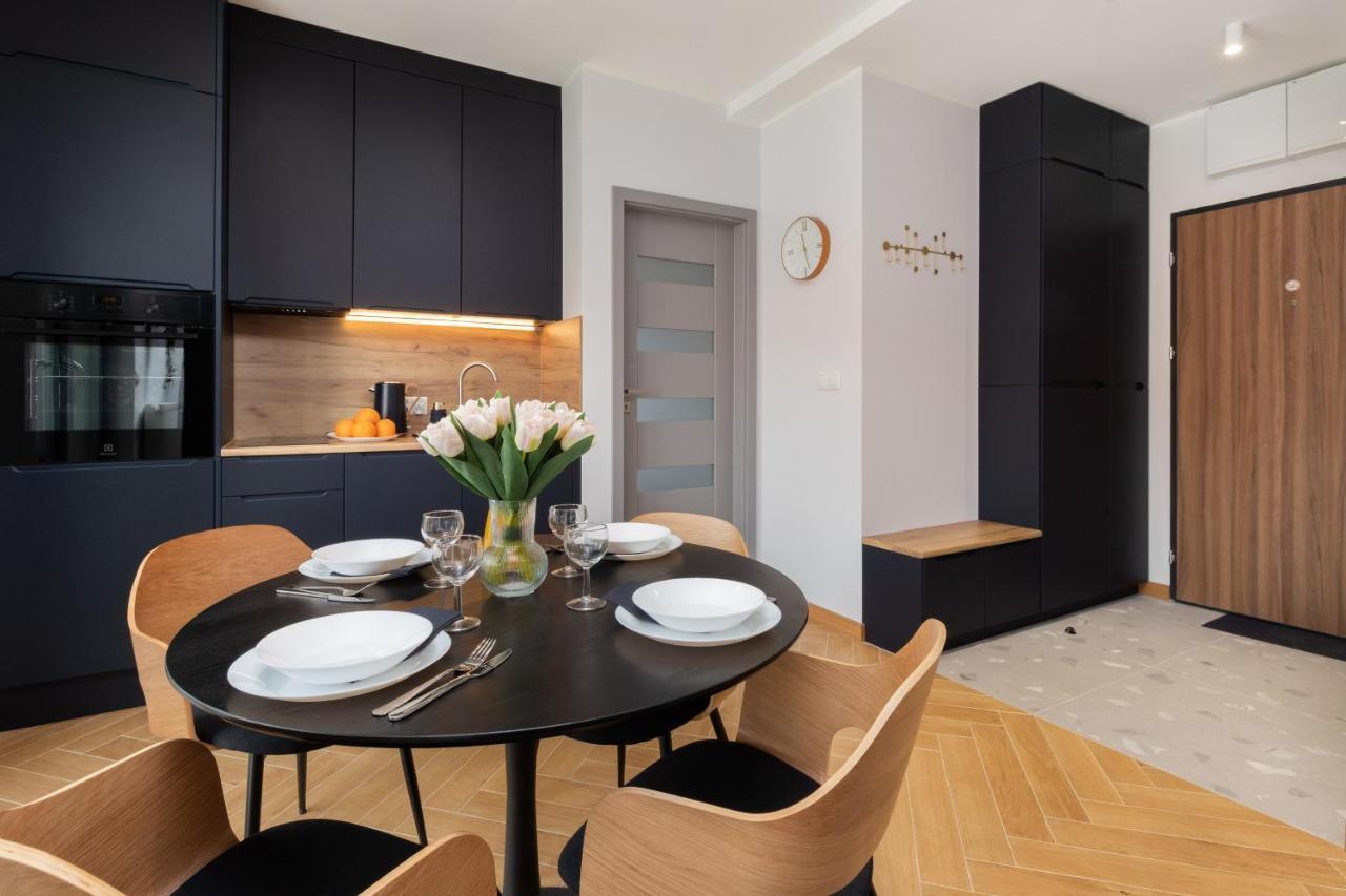 Kollataja With Parking By Renters Prestige Huoneisto