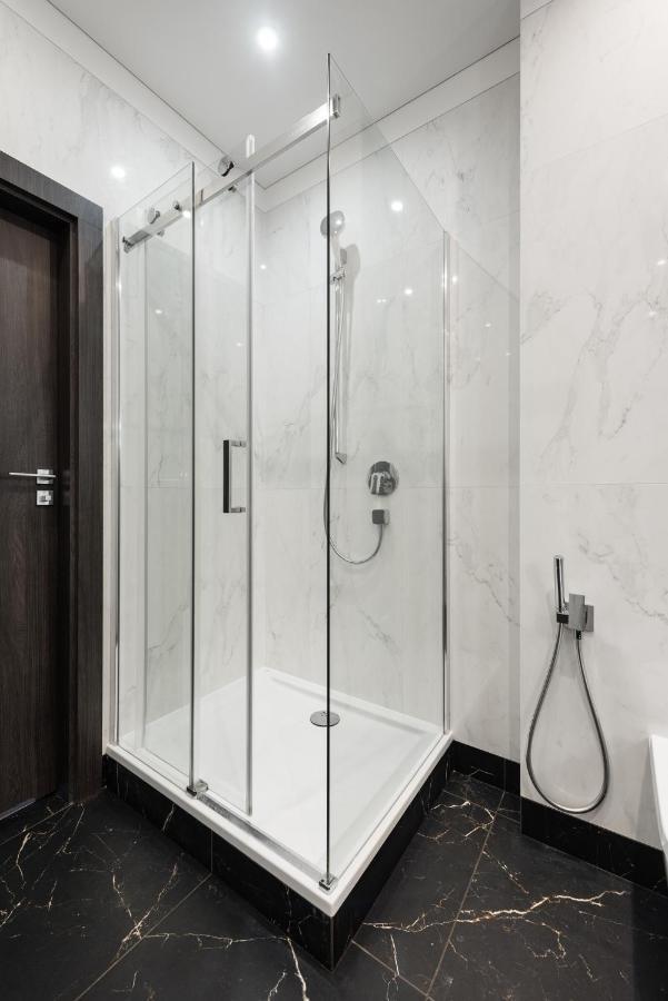 Apartment Flatbook - Center Brabank With Parking Gdansk