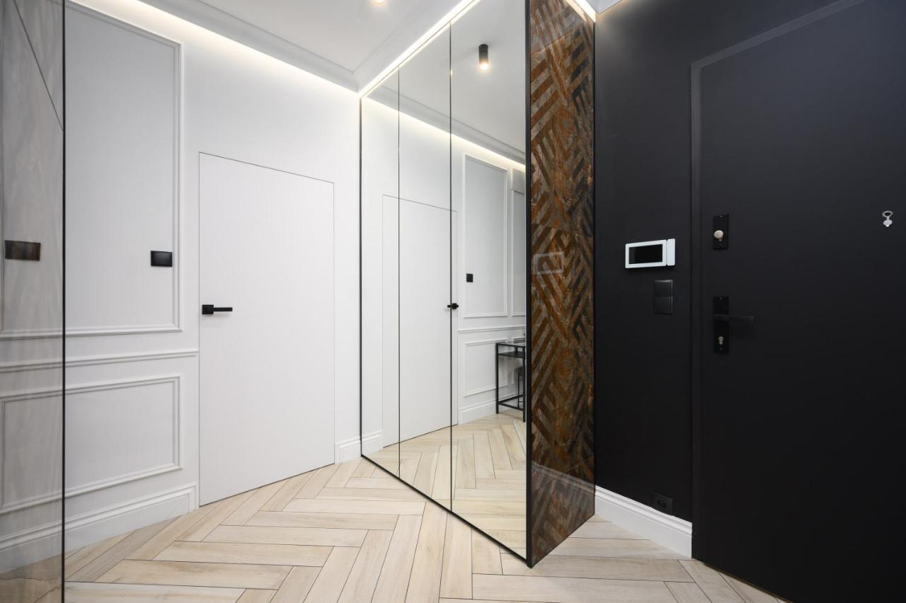 Black Diamond With Terrace - Botanica Jelitkowo By Oneapartments Gdańsk