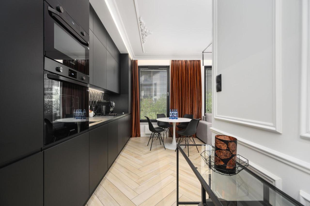 Apartment Black Diamond With Terrace - Botanica Jelitkowo By Oneapartments Gdansk
