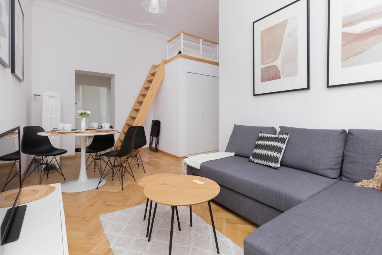 Apartment Centre & Cosy By Renters *