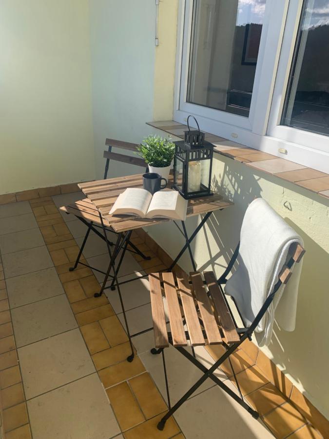 Cozy Next To The And Olivia Business Center Apartment *