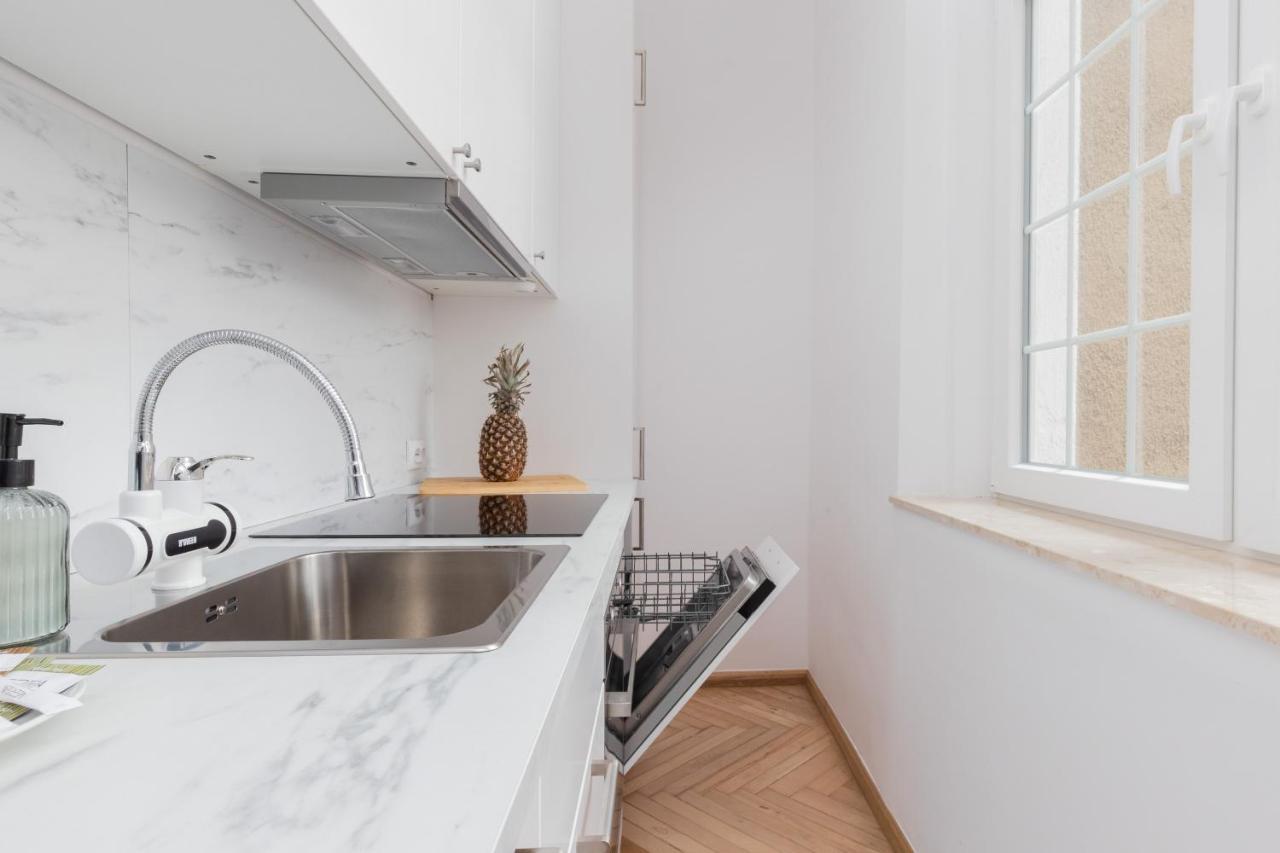 Centre & Cosy By Renters *