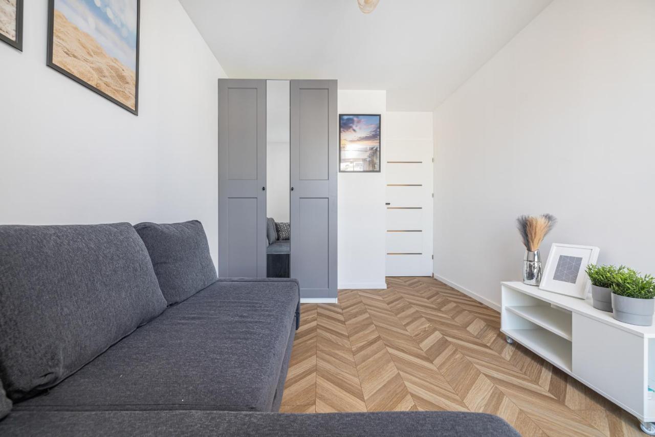 *modern Grey Garage* Apartment *