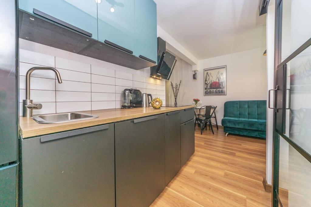 Apartment Hello Brzezno Dworska Dark Gdansk