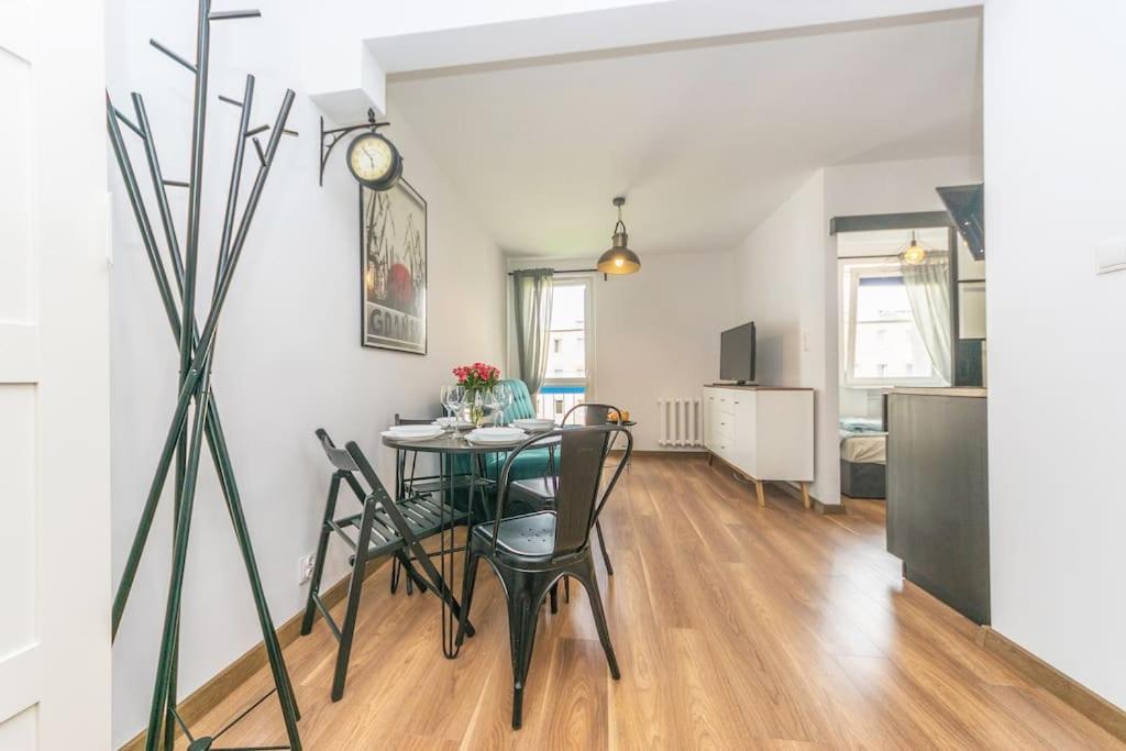 Apartamento Hello Brzezno Dworska Dark Gdańsk
