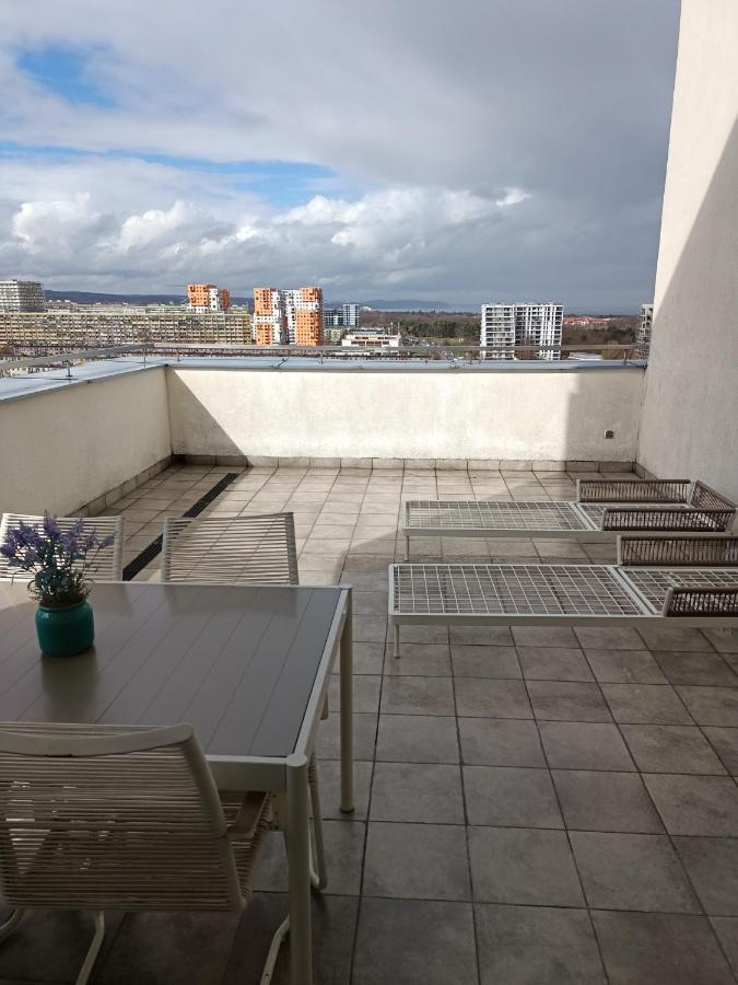 City And Sea View By Renters Danzig