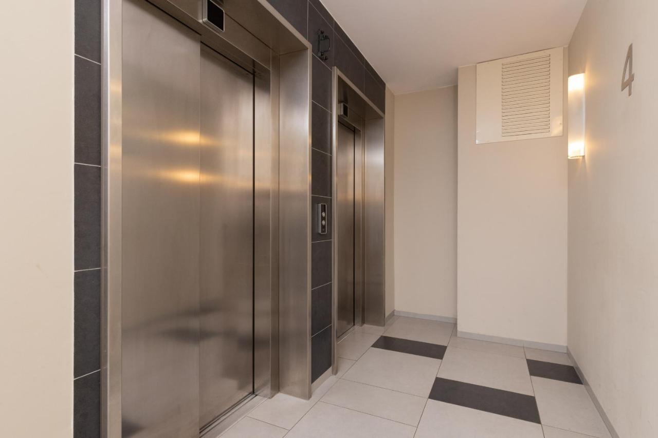 Waterlane Spa&wellness, Pool By Renters Apartment Gdansk
