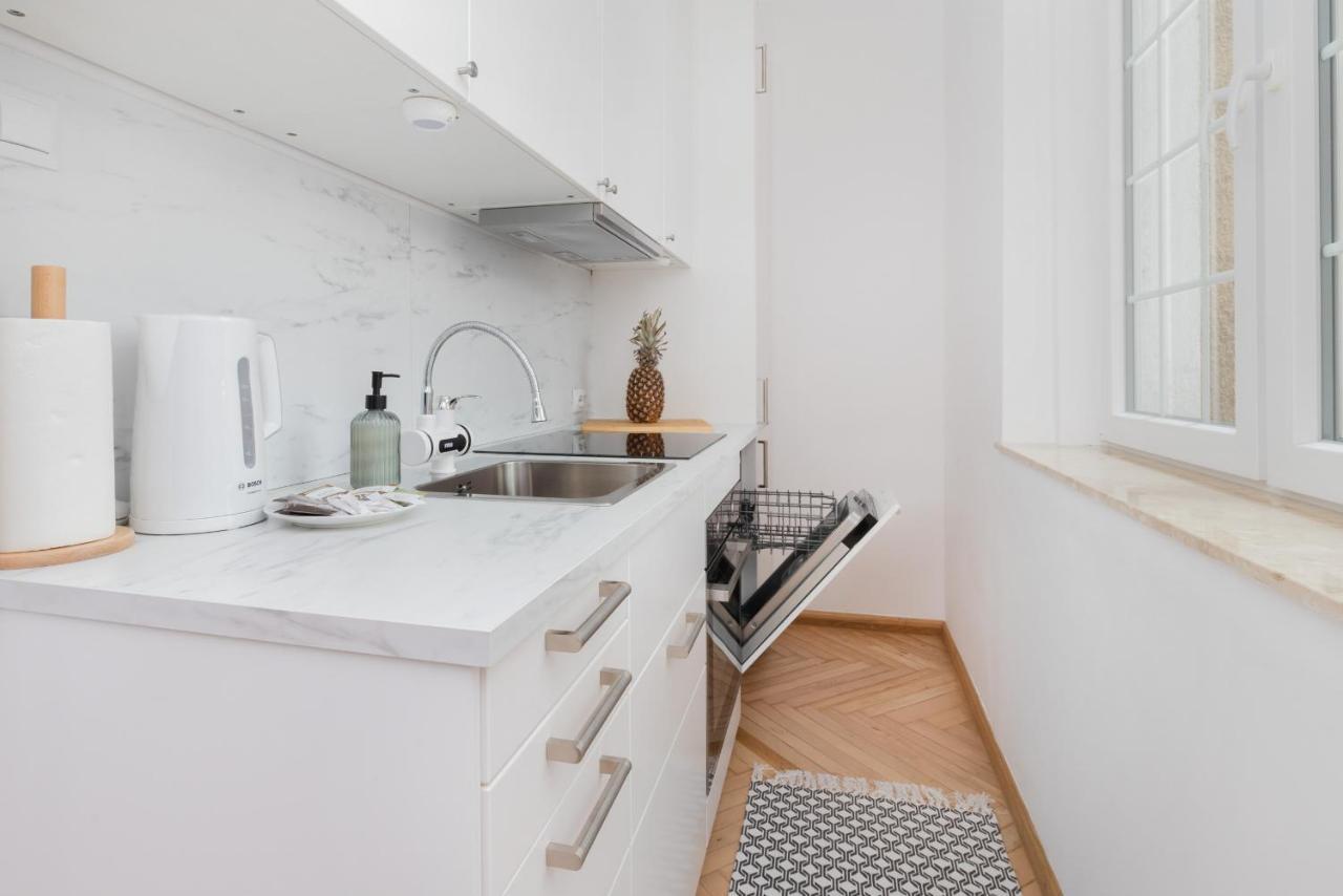 Centre & Cosy By Renters Apartment *