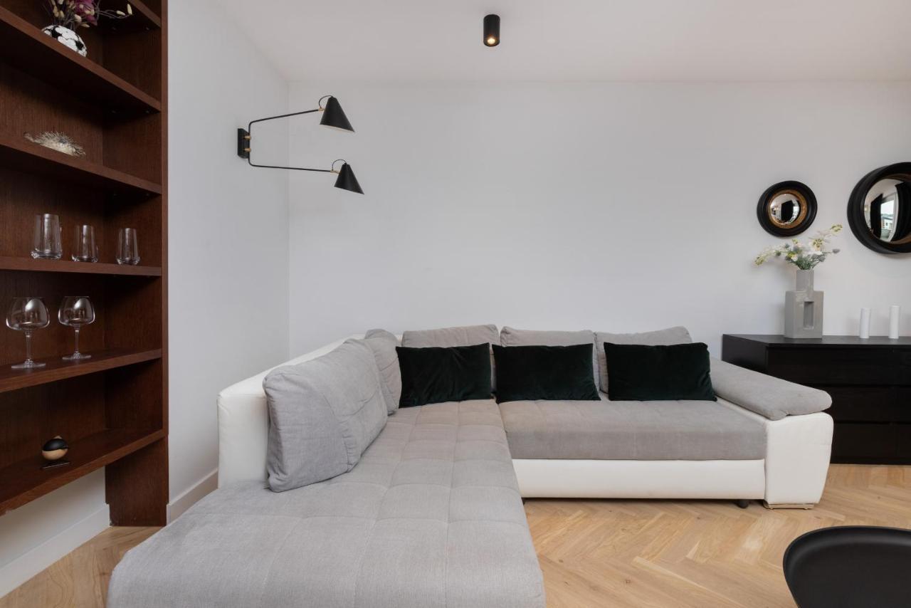 Superior With Balcony & Parking By Renters Prestige * Gdańsk