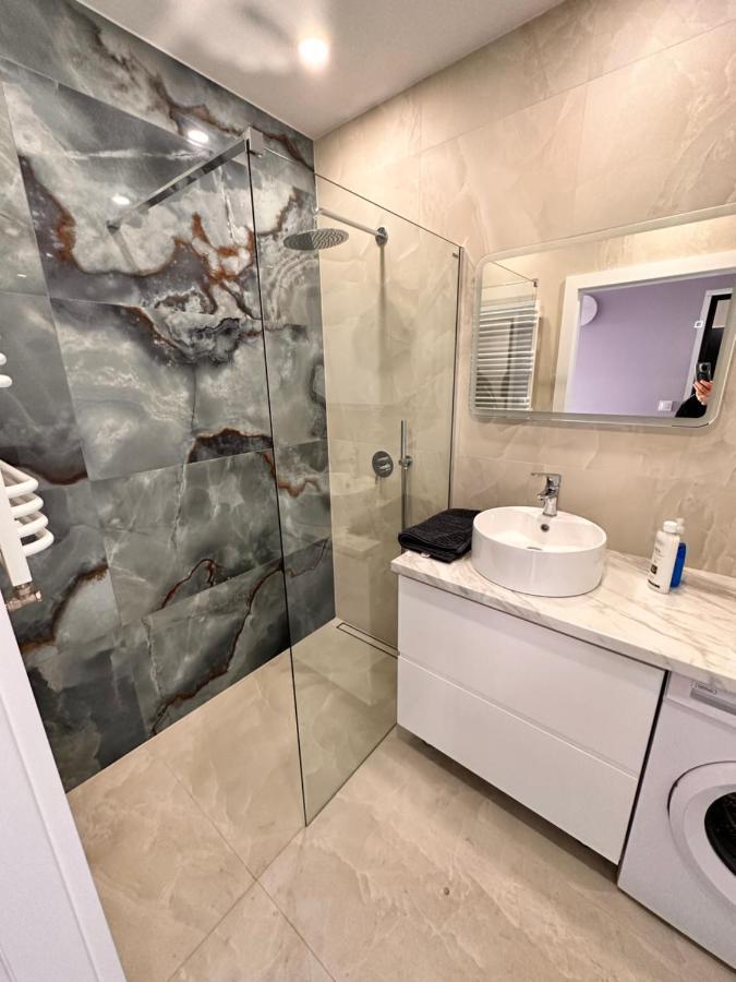 16 Floor Nad Morzem - Prawy
