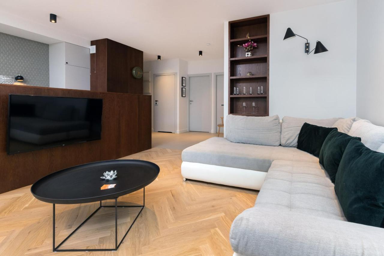 Superior With Balcony & Parking By Renters Prestige Apartment Gdansk