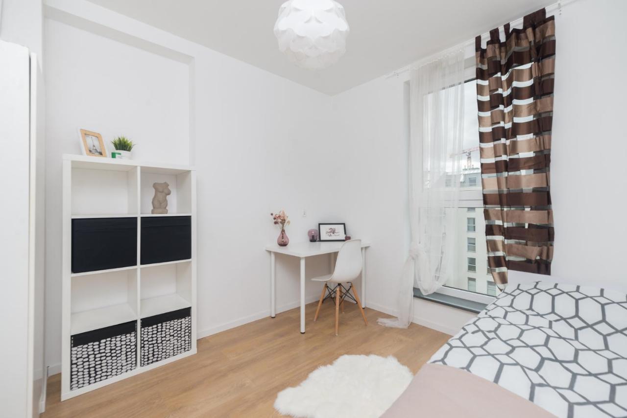 Pokoj Nr 1 Przy Ul. Sw. Barbary Ze Wspolna Lazienka I Kuchnia Apartment Gdansk