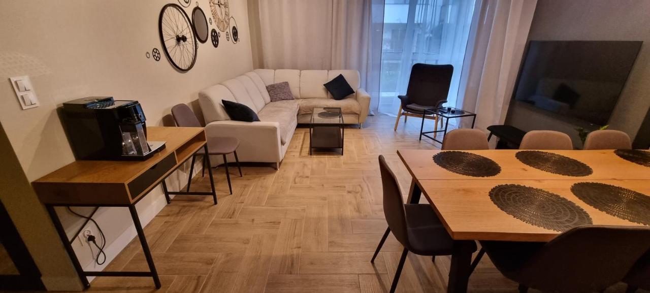 Lejlighed I Mlyny Gdanskie Blisko Centrum *