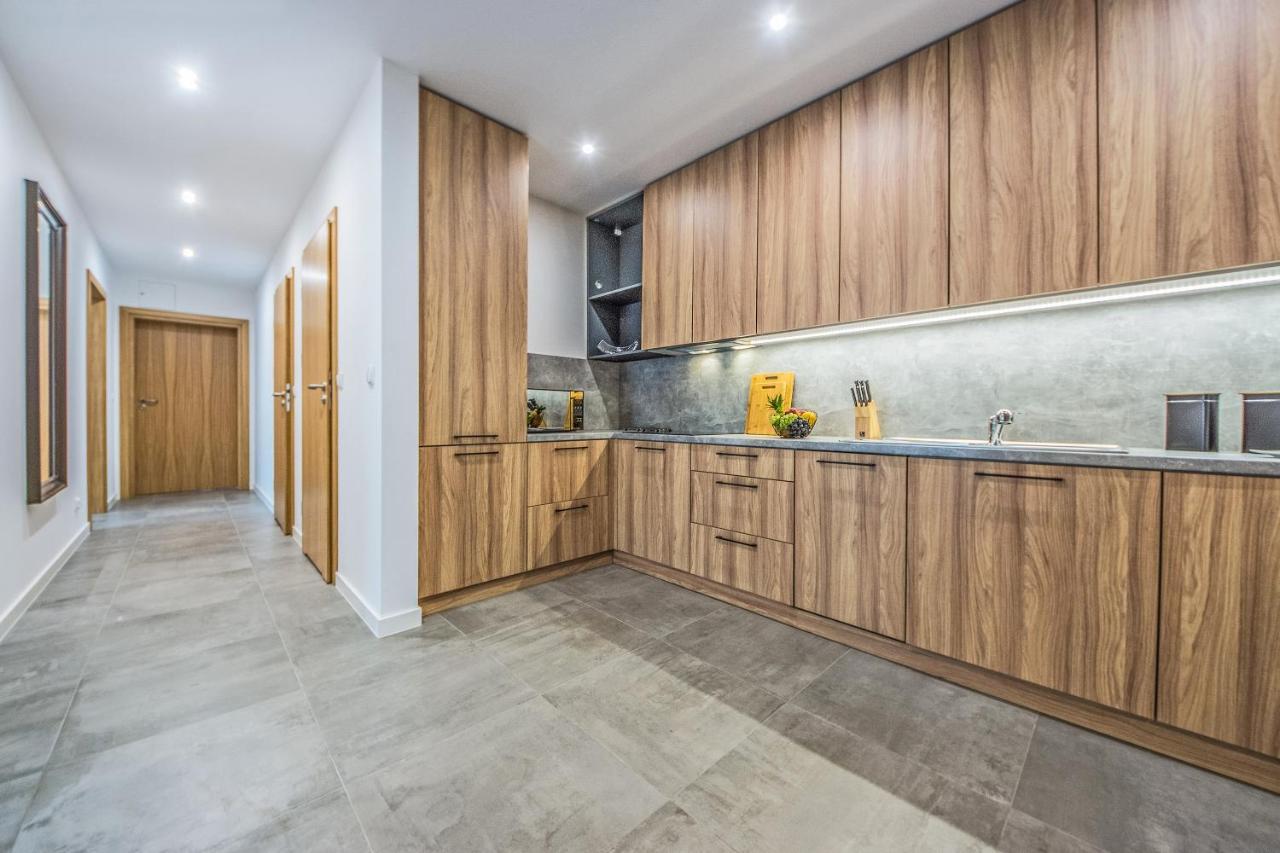 Bh Properties, Teatr Wybrzeze Srodmiescie Gdańsk