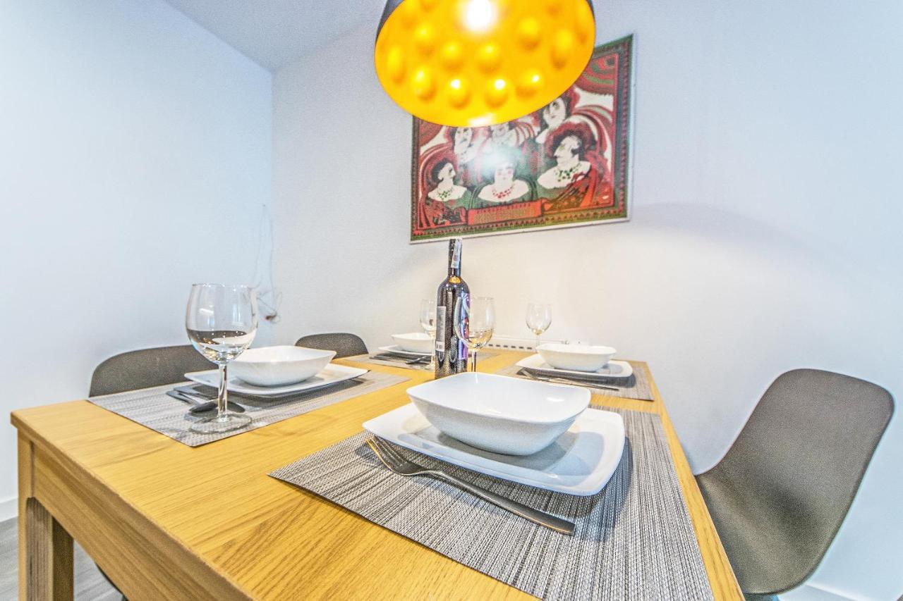 Bh Properties, Teatr Wybrzeze Srodmiescie * Gdańsk