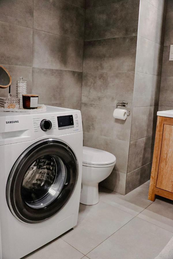 Lavender Hill Apartment
