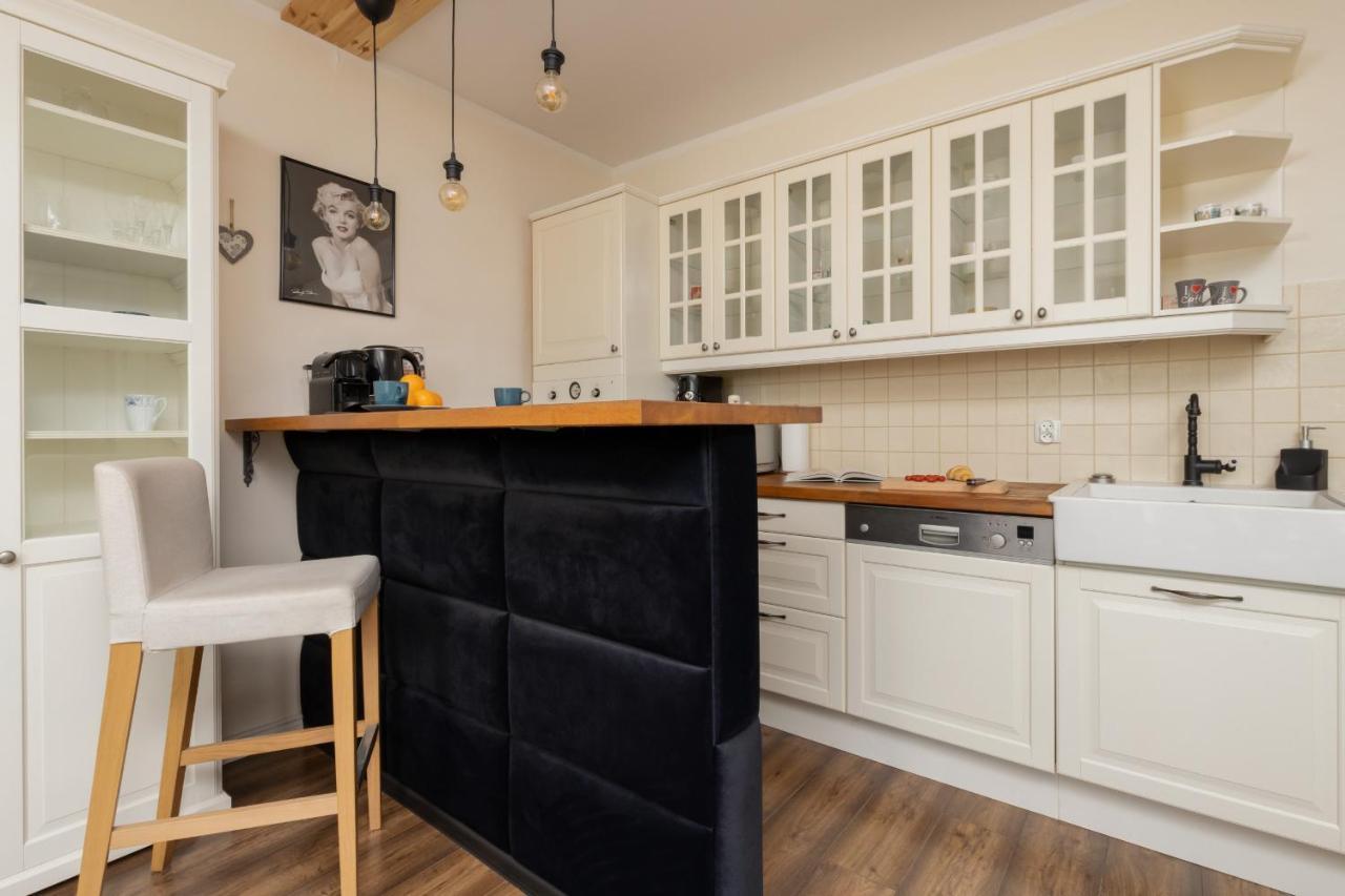 Apartment City Center With Balcony By Renters Gdansk