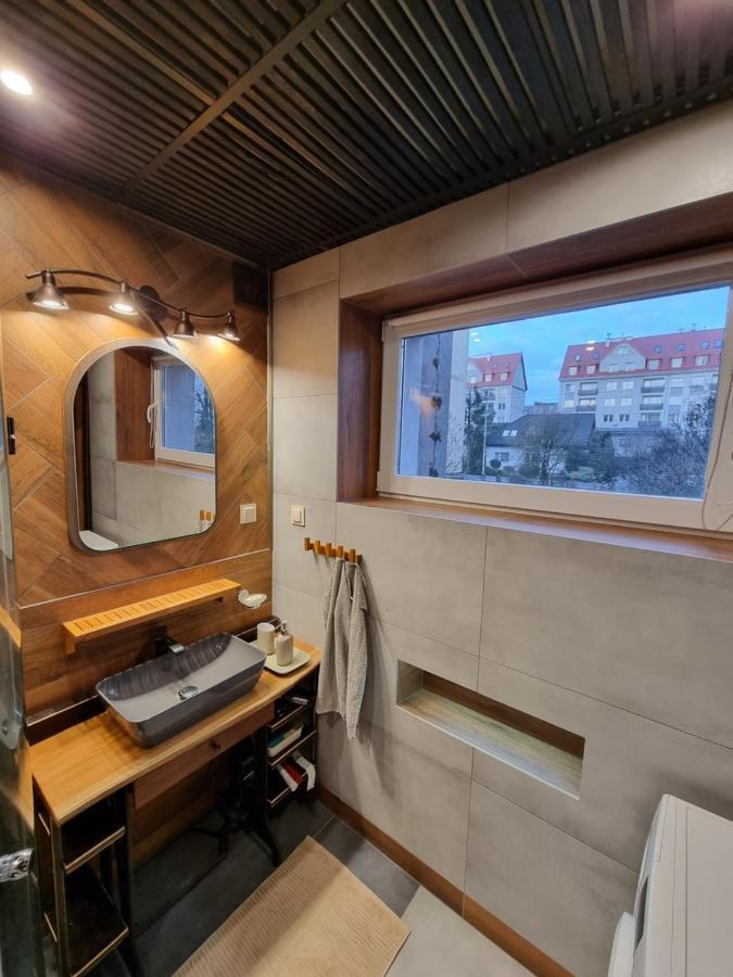 Komfortowy Blisko Plazy Apartment